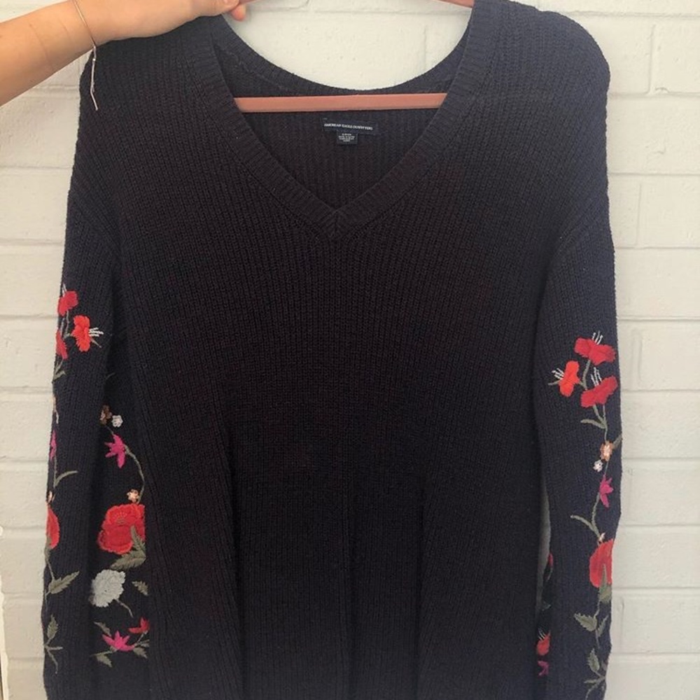 American eagle embroidered sweater